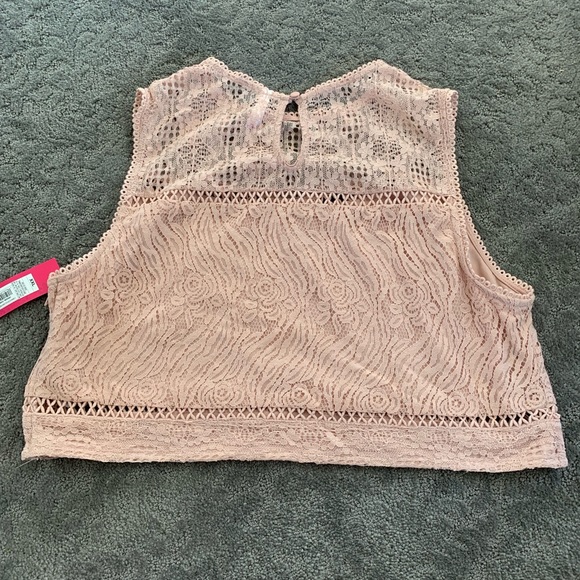 Crop top - Picture 2 of 3